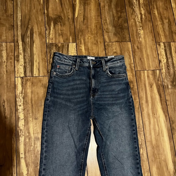 NWOT - perfect condition - Picture 4 of 4